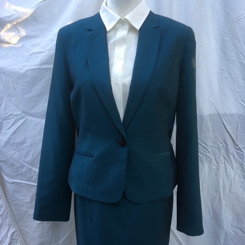 Rich Teal Power Suit!😍